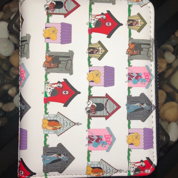 SOLD!!DISNEY DOG HOUSES BACKPACK AND WALLET - Picture 7 of 8